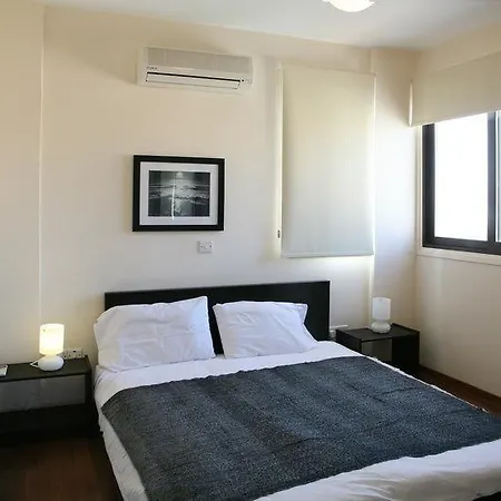 Artemis Executive לרנקה